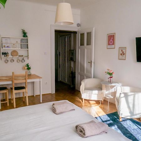Quiet Apartment Near Buda Castle Budapest Esterno foto